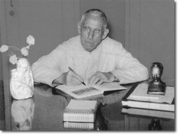 Padre Roberto Larentis, S.D.B. 